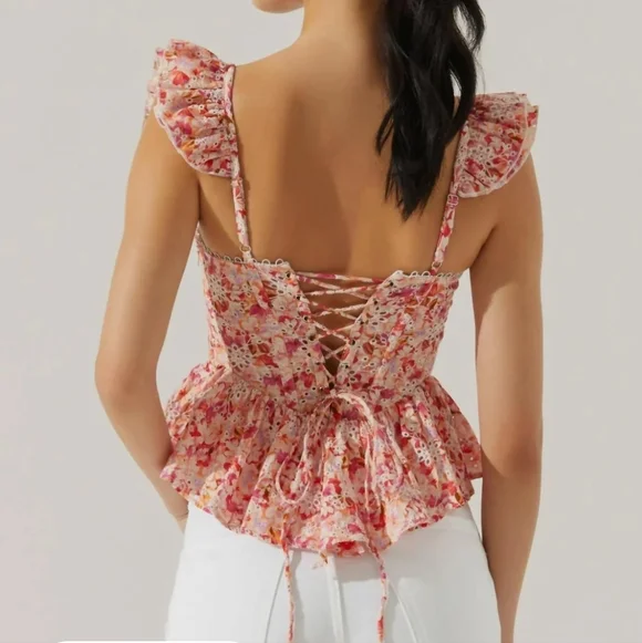 ASTR THE LABEL BAYLIN FLORAL PEPLUM TOP WOMENS SIZE XSMALL - Picture 2 of 16
